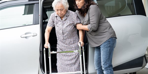 When to Consider Assisted Living or Memory Care (10 Warning Signs)